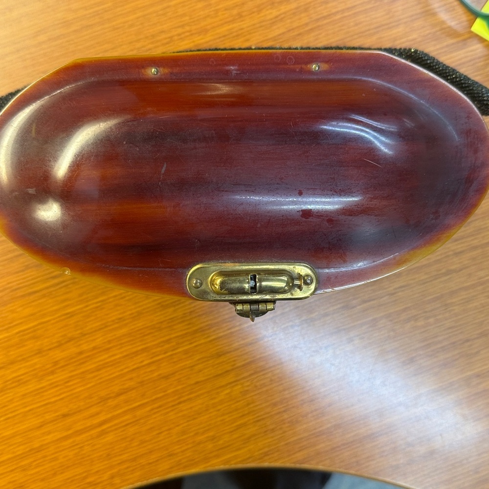 Vintage Bakelite box purse - Picture 2 of 15